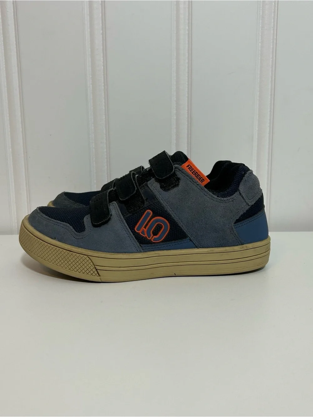 adidas five ten free rider Kids Navy and Orange Velcro Sneakers